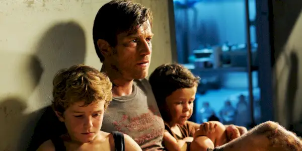 Samuel Joslin, Ewan McGregor e Oaklee Pendergast insieme in L'Impossibile