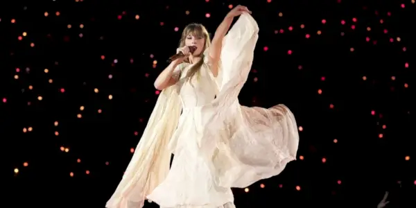 Taylor Swift opptrer