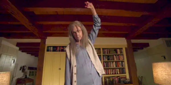 Nana ser forvirret ud i The Visit