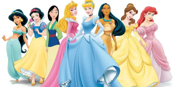 Jasmine, Snow White, Mulan, Tornerose, Askepott, Pocohantas, Belle og Ariel i kjoler