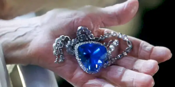 The Heart of the Ocean diamantkjede i Titanic.