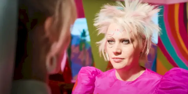Kate McKinnon als Weird Barbie-1