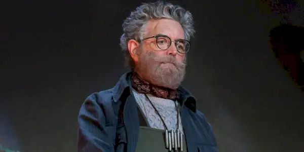 Timothy Omundson som Hephaestus i Percy Jackson episode 5