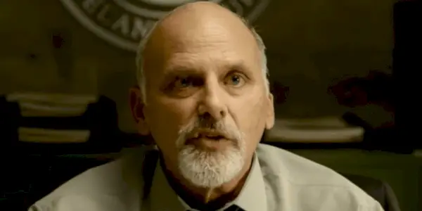커트 풀러(Kurt Fuller)는 사운드 오브 프리덤(Sound of Freedom)에서 누군가와 대화하는 프로스트 역을 맡았습니다.
