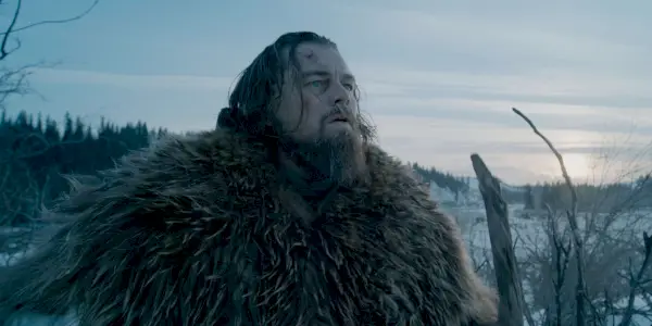 Hugh Glass v divočine vo filme The Revenant