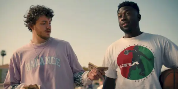 Jack Harlow og Sinqua Walls veksler penge i White Men Can