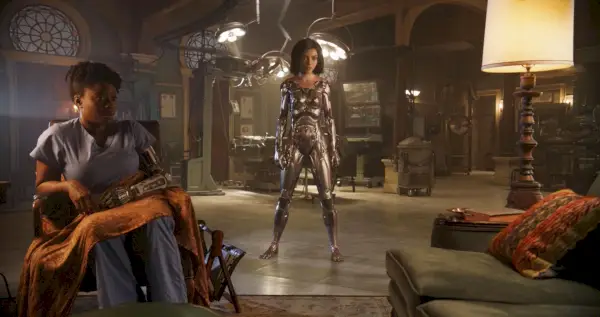 rosa salazar ace alita, alita battle angel