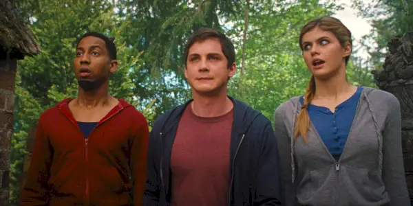 Grover, Annabeth og Percy Jackson lager rare ansikter i Percy Jackson-filmen