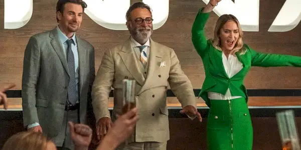 Pain Hustlers에서 Chris Evans, Andy Garcia 및 매우 흥분된 Emily Blunt