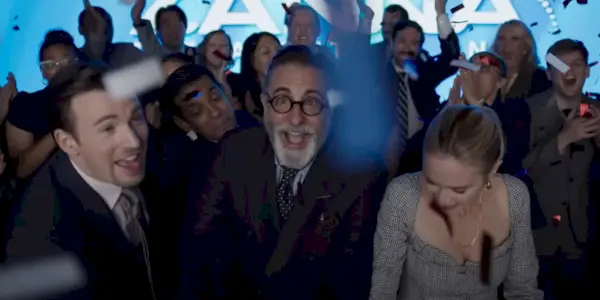 The Pain Hustlers의 파티에서 축하하는 크리스 에반스, 앤디 가르시아, 에밀리 블런트