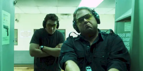 Efraim i David na strzelnicy w War Dogs