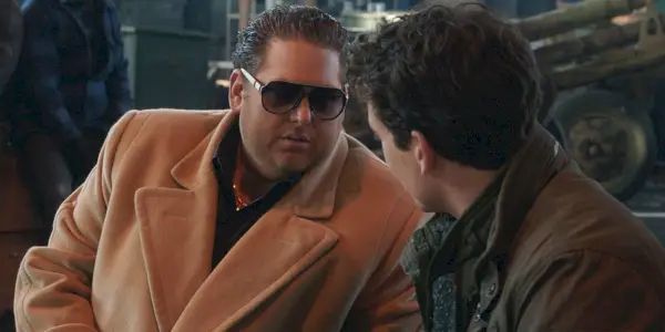 Jonah Hill w okularach przeciwsłonecznych w War Dogs