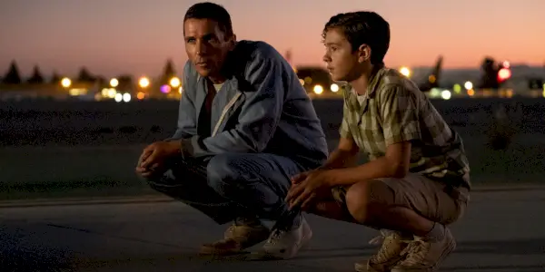 Christian Bale et Noah Jupe dans Ford contre Ferrari