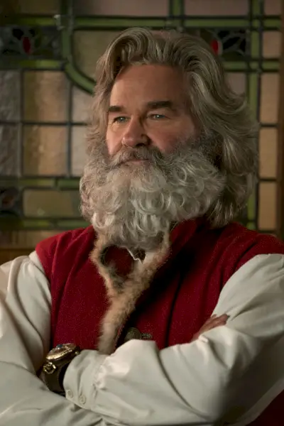 kurt Russell jako Santa Claus ve vánočních kronikách 2