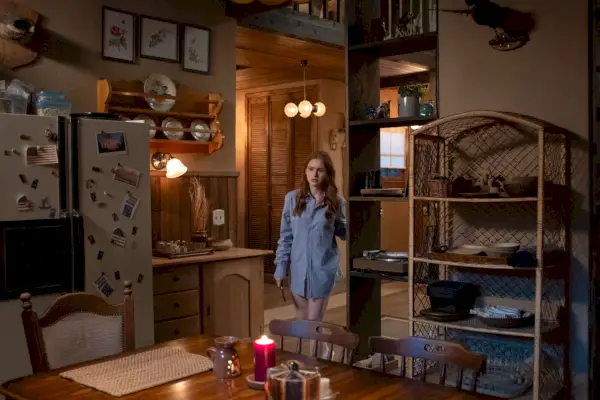 Madelaine Petsch nella trilogia di Strangers