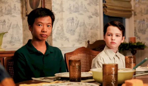 Tam og Sheldon i Young Sheldon