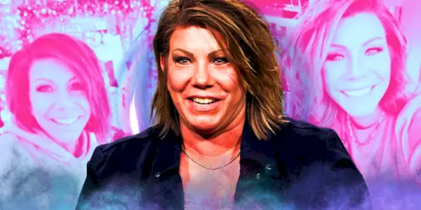 Montáž Sister Wives Star Meri Brown s ružovým pozadím