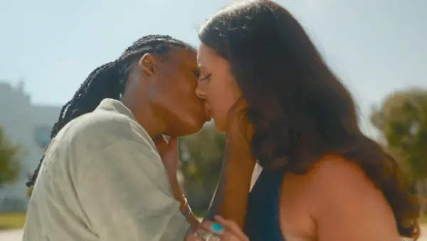 naee, priya, ho baciato una ragazza, episodio 1