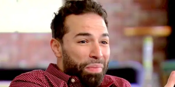 Jose sa usmieva, keď hovorí do kamery v Married At First Sight MAFS.