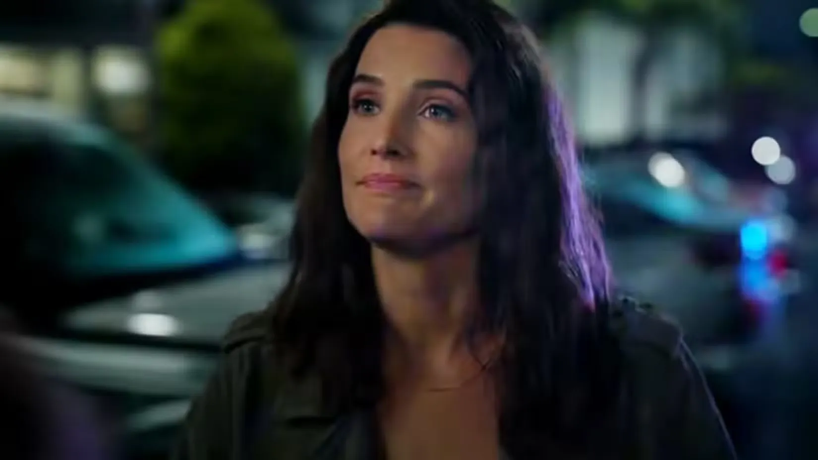 >Коби Смолдерс в финале 4 сезона сериала «Адвокат Линкольна»Изображение через Netflix<p>С появлением Смолдерса в конце <em>Линкольн Юрист</em> В четвертом сезоне в роли сводной сестры Эллисон Дж. Халлер Микки было подтверждено, что она вернется в предстоящий пятый сезон шоу. <em>Линкольн Юрист</em> 5 сезон сериал, который был продлен досрочно перед выходом четвертого сезона, создаст идеальные условия для интересного воссоединения.</p> <p>Смолдерс и Ньютон работают над сериалом Netflix. <em>Линкольн Юрист</em> В пятом сезоне будет шанс воссоединить актрис. Лорна, которая уже давно растет в своей роли в <em>Линкольн Юрист</em> скорее всего, у нее будет возможность пообщаться с Эллисон, как только персонаж будет более полно раскрыт и ее присутствие в истории осуществится.</p> <h2>Сестра Микки может добавить еще одну забавную динамику в «Адвокат Линкольна»</h2> <img width='1650' height='928' loading='lazy' decoding='async' alt= Коби Смолдерс в финале 4 сезона сериала