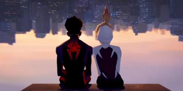 Miles Morales y Gwen luchando contra The Spot en Spider-Man Across The Spider-Verse