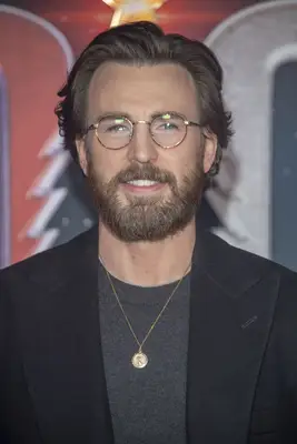 Headshot Of Chris Evans