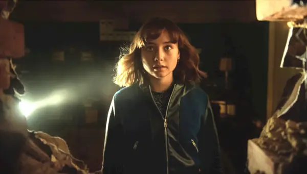 Ruby aviva como Lucy, Lockwood Co.