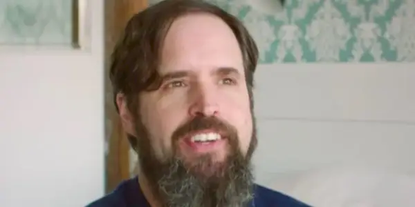 Duncan Trussell sourit lors d'une interview