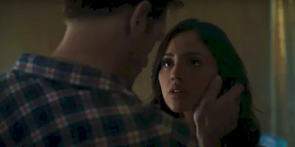 Eiza González als Jane Smith in Mr. & Mrs. Smith Folge 1