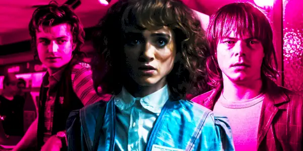 Jonathan (Charlie Heaton) au premier plan avec Steve (Joe Keery) et Nancy (Natalia Dyer) au centre dans Stranger Things