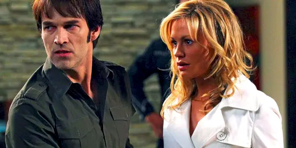 Sookie y Bill miran en True Blood