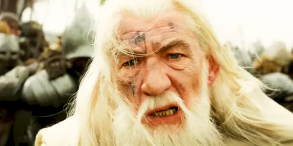 Ian McKellen als Gandalf in der Hitze des Gefechts in „Der Herr der Ringe: Die Rückkehr des Königs“.
