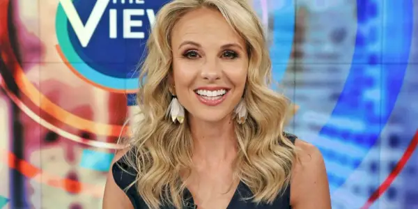 Elisabeth Hasselbeck s úsměvem v The View