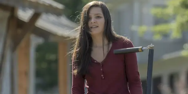 Cassady McClincy ako Lydia vo filme The Walking Dead