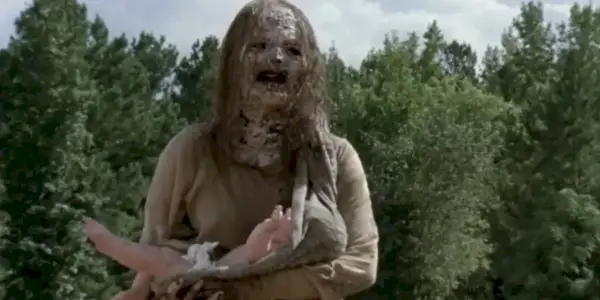 Adam so svojou matkou Whisperer vo filme The Walking Dead