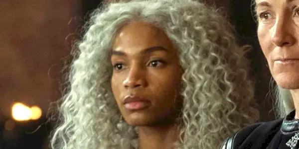 Baela Targaryen parece séria