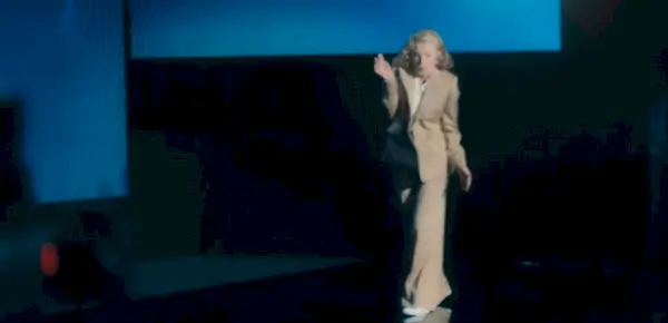 Susan Twist, doktor, ktorý, sezóna 1 legenda rubínovej nedele