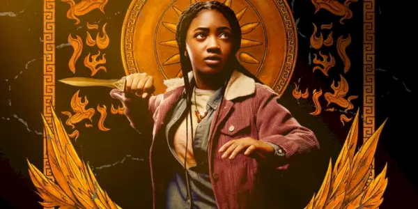 Et nærbilde av Annabeth på hennes plakat i serien Percy Jackson og Olympians i eldgammel gresk stil