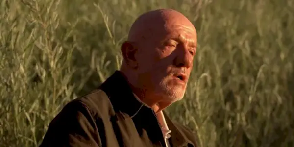 Jonathan Banks jako Mike Ehrmantraut umiera w Breaking Bad.