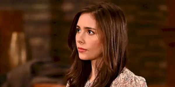 Haley Pullos interpreta Molly al General Hospital