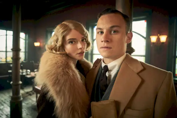 Peaky Blinders Finn Cole com Michael Gray