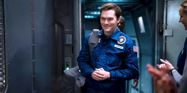 Casey W. Johnson som Danny Stevens i For All Mankind sæson 3