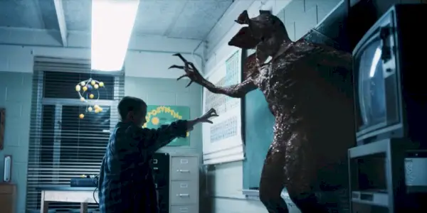 Jedenásť bojujúcich s Demogorgonom v triede v Stranger Things