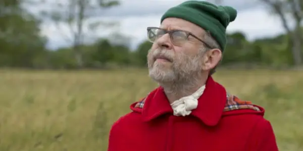 Fortelleren ser opp i Moonrise Kingdom