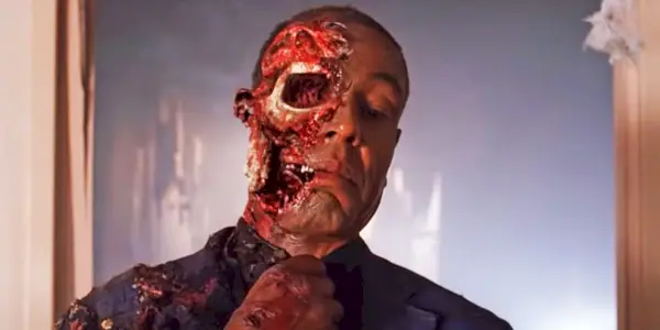 Giancarlo Esposito som Gustavo Fring dør i Breaking Bad sesong 4 episode 13 med halvparten av ansiktet blåst av