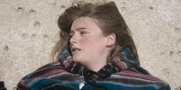 Amy se despierta en Outer Range temporada 2, episodio 7
