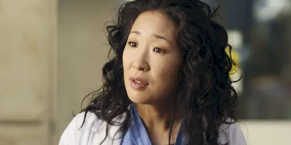 Cristina Yang na nemocničnom oddelení v Gray