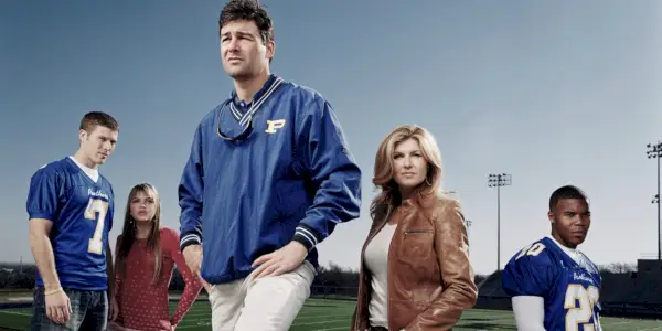 Eric Taylor vo filme Friday Night Lights.