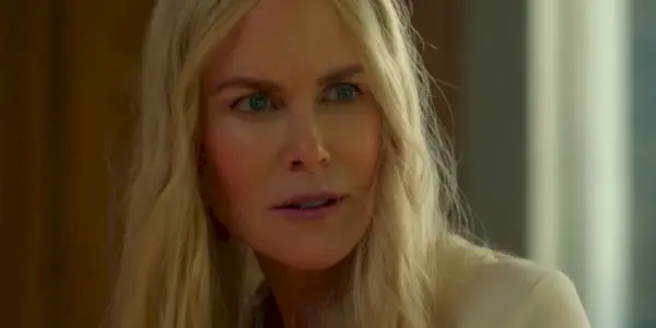 Masha schaut in „Nine Perfect Strangers“ intensiv zu