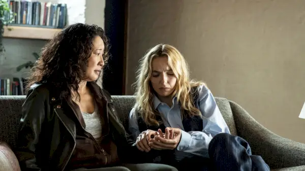 sandra oh as eve, jodie comer kā villanelle, killing eve 4. sezona, 3. sērija